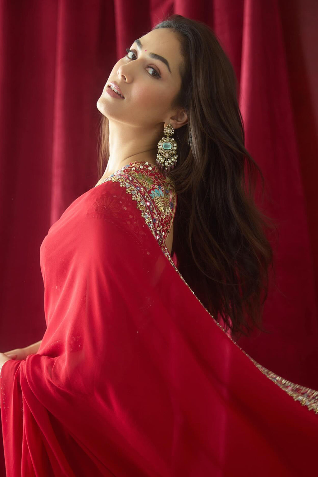 Mira Kapoor in our red georgette saree
