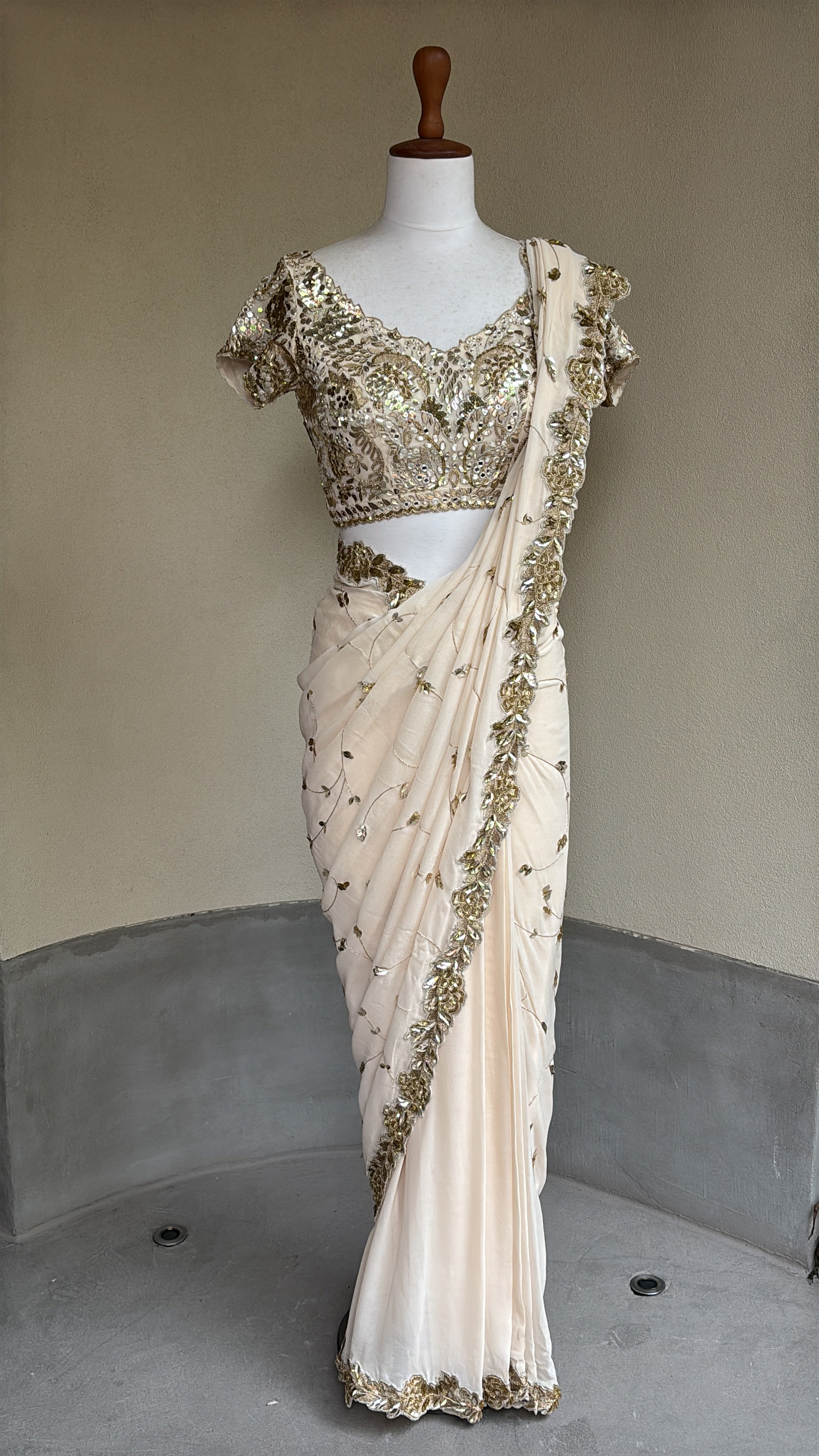 Pre-Drape Ivory And Gold Saree Set