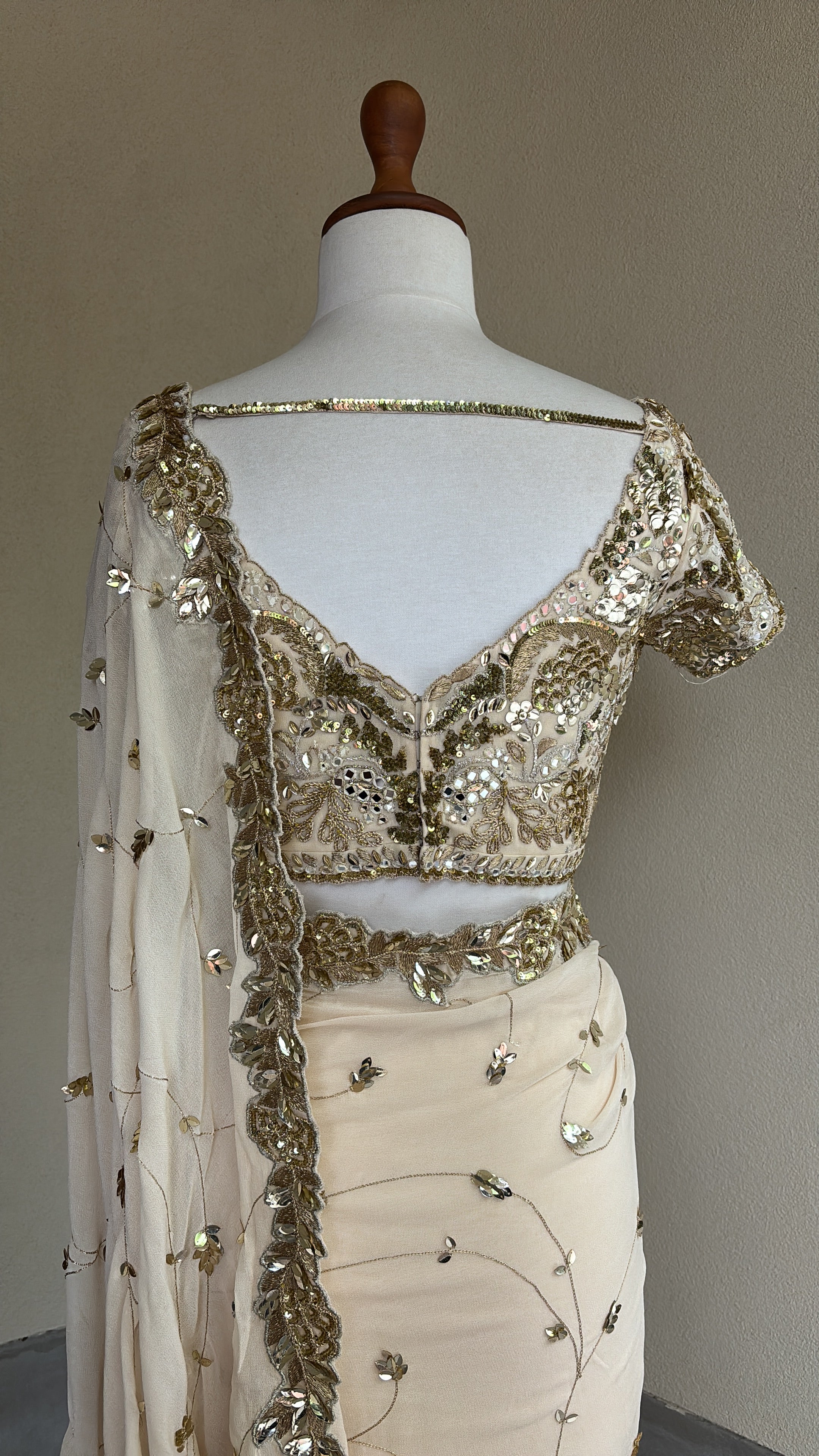 Pre-Drape Ivory And Gold Saree Set