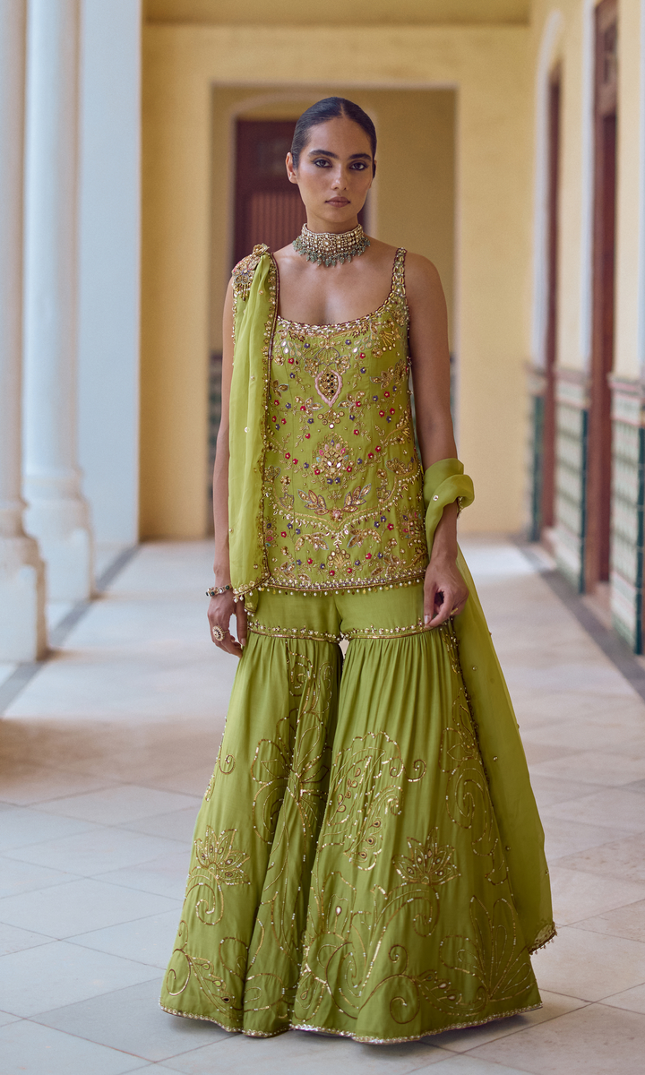 AIRA GHARARA SET