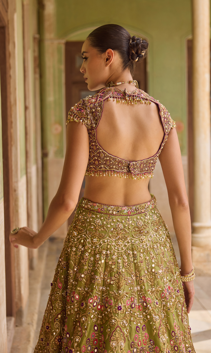 Maahira Lehenga