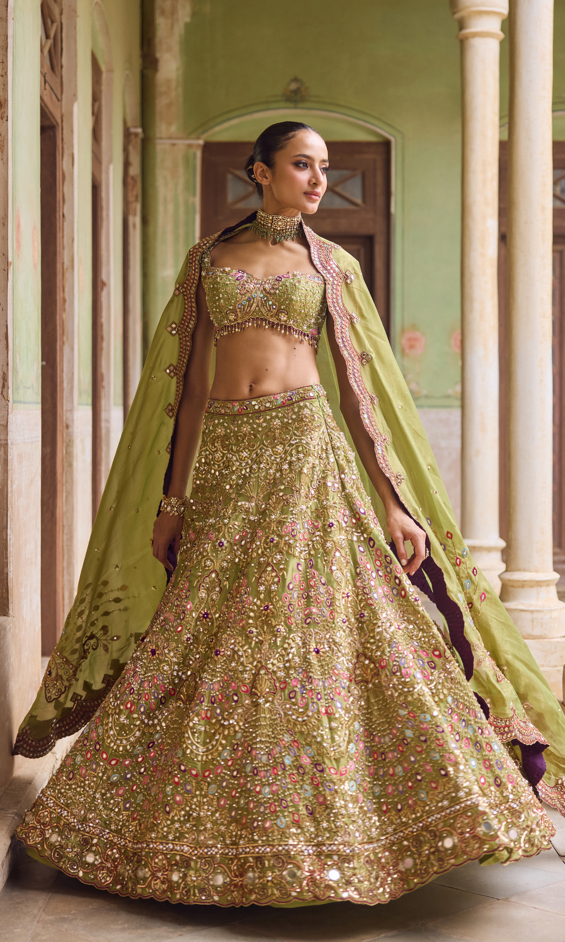 MAAHIRA LEHENGA