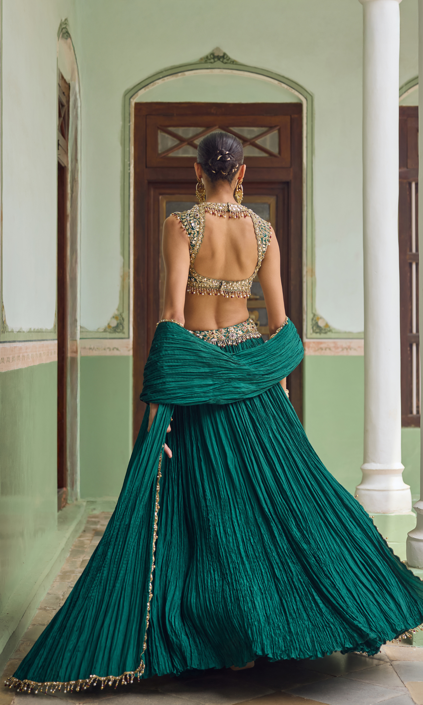 RIHAA LEHENGA