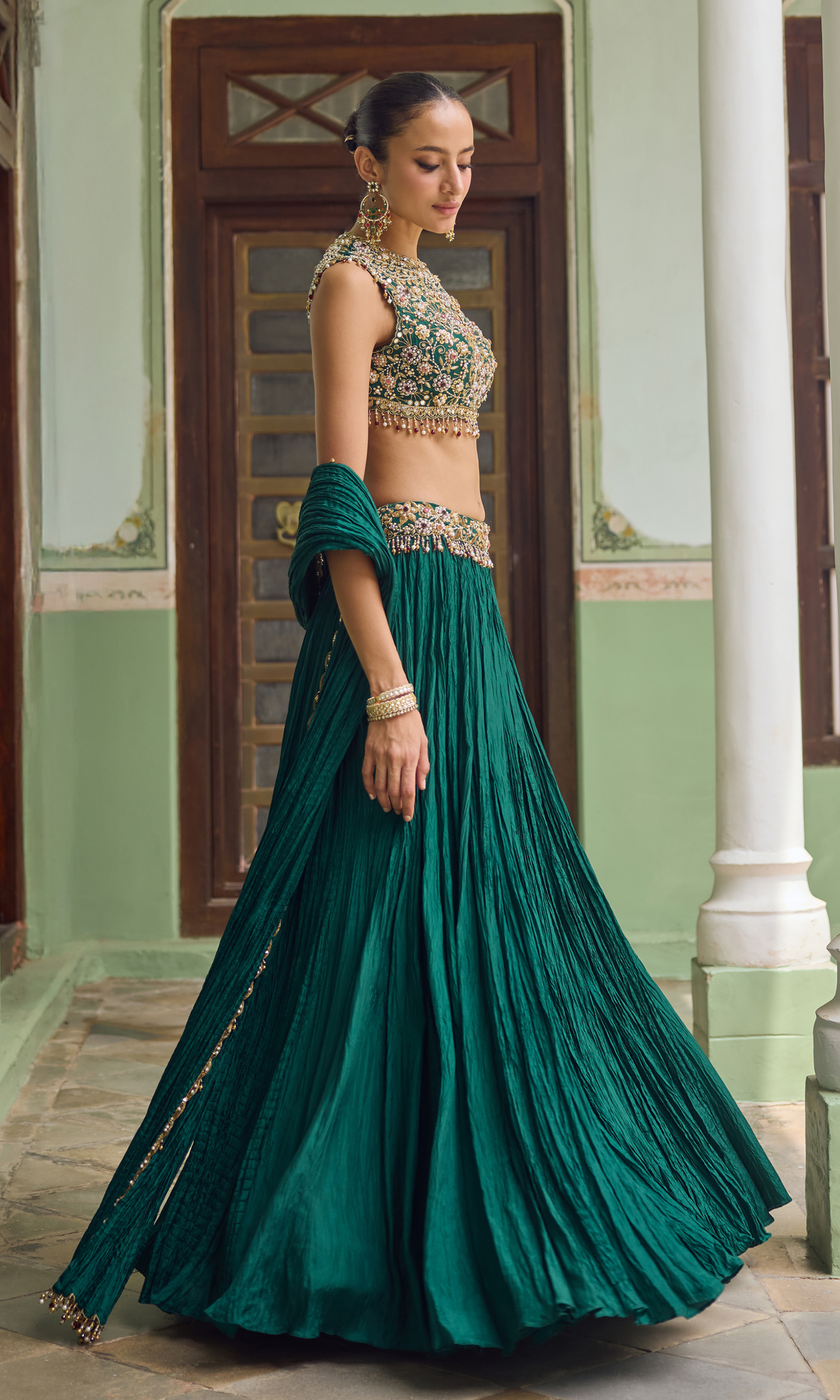 RIHAA LEHENGA