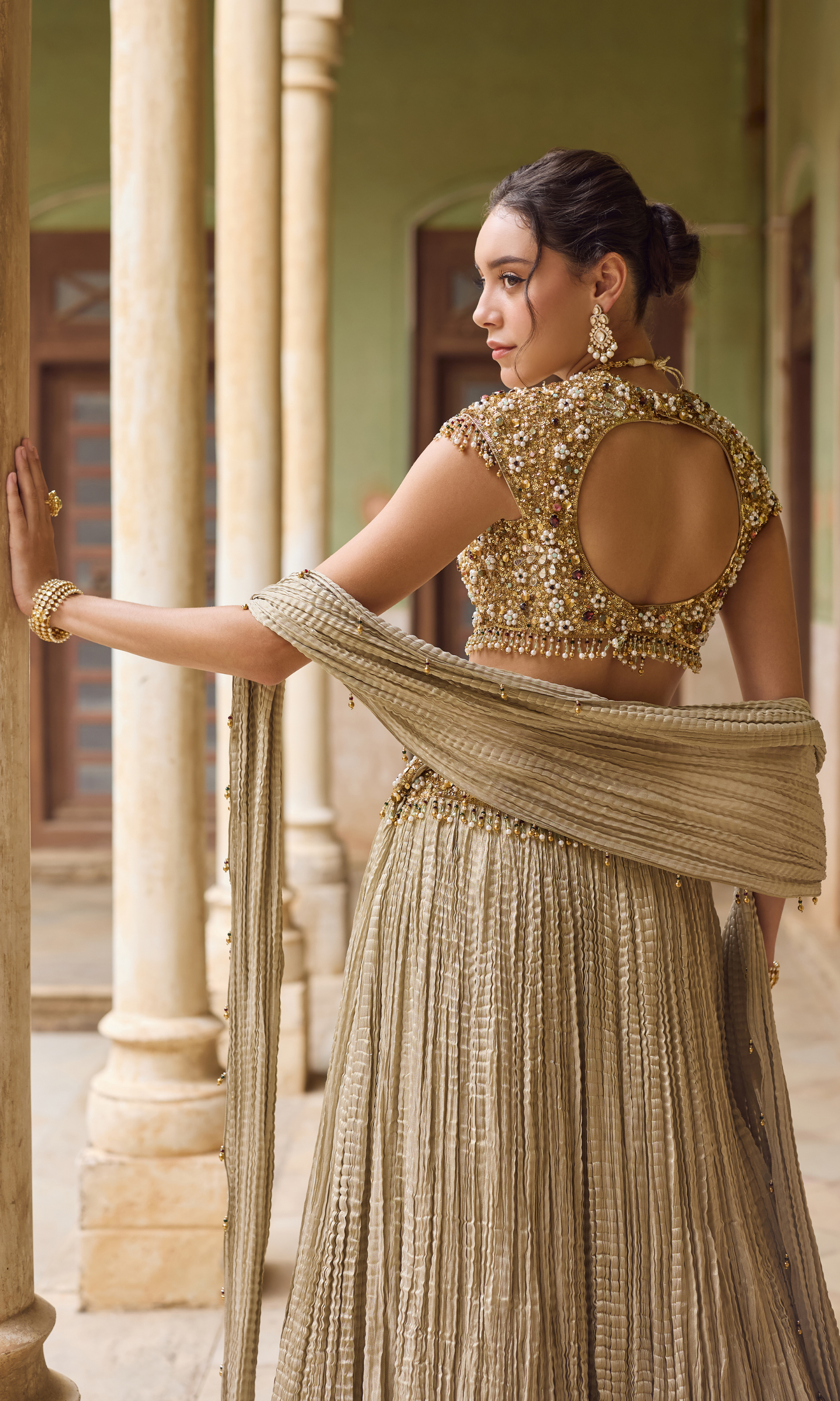 ALINA LEHENGA