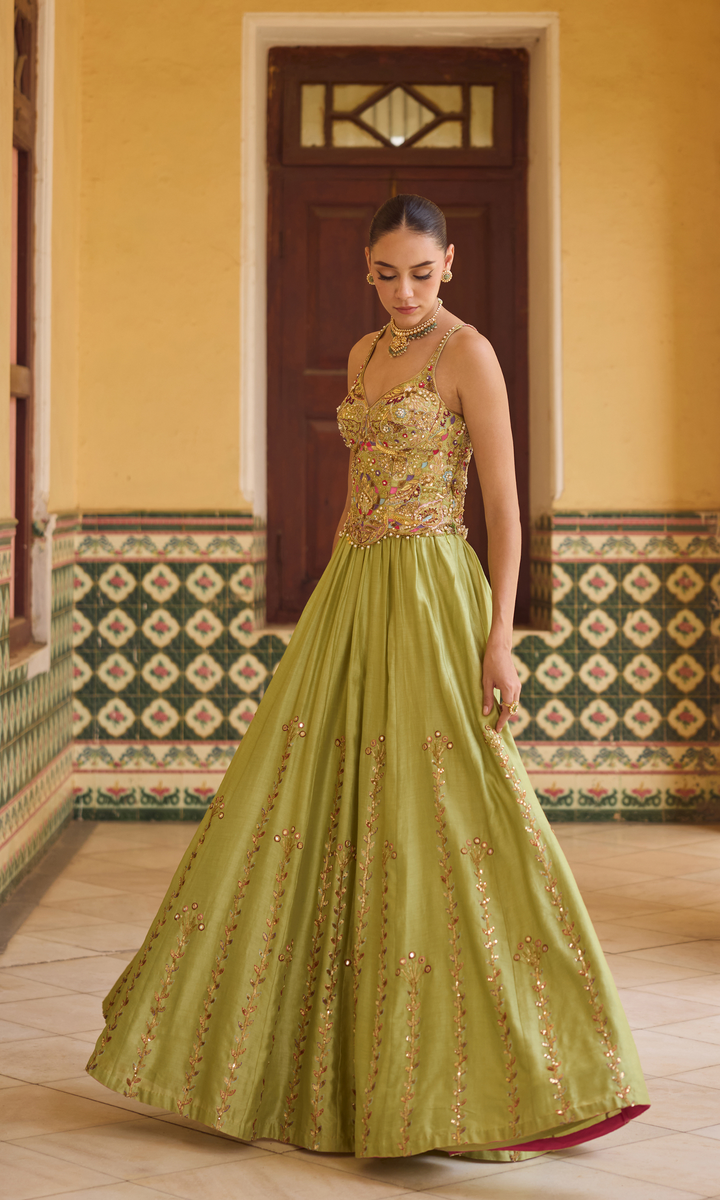 Nazm Lehenga
