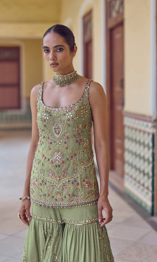 AIRA GHARARA SET