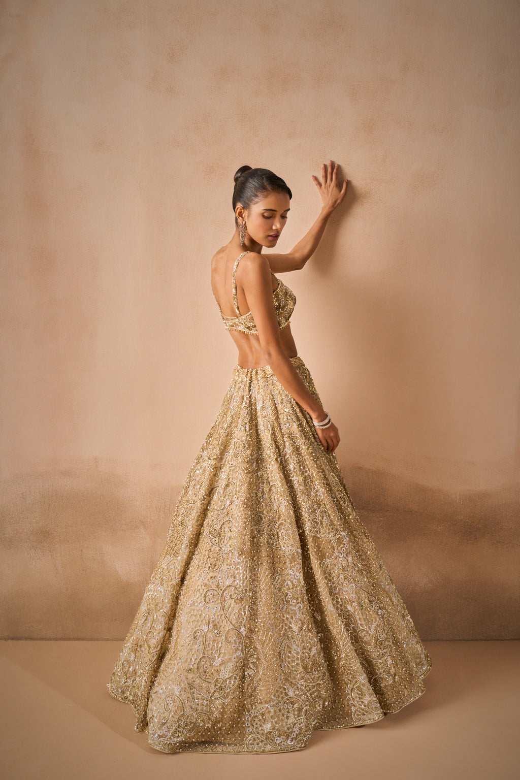 BEIGE GOLD TULLE SPARKLE LEHENGA SET