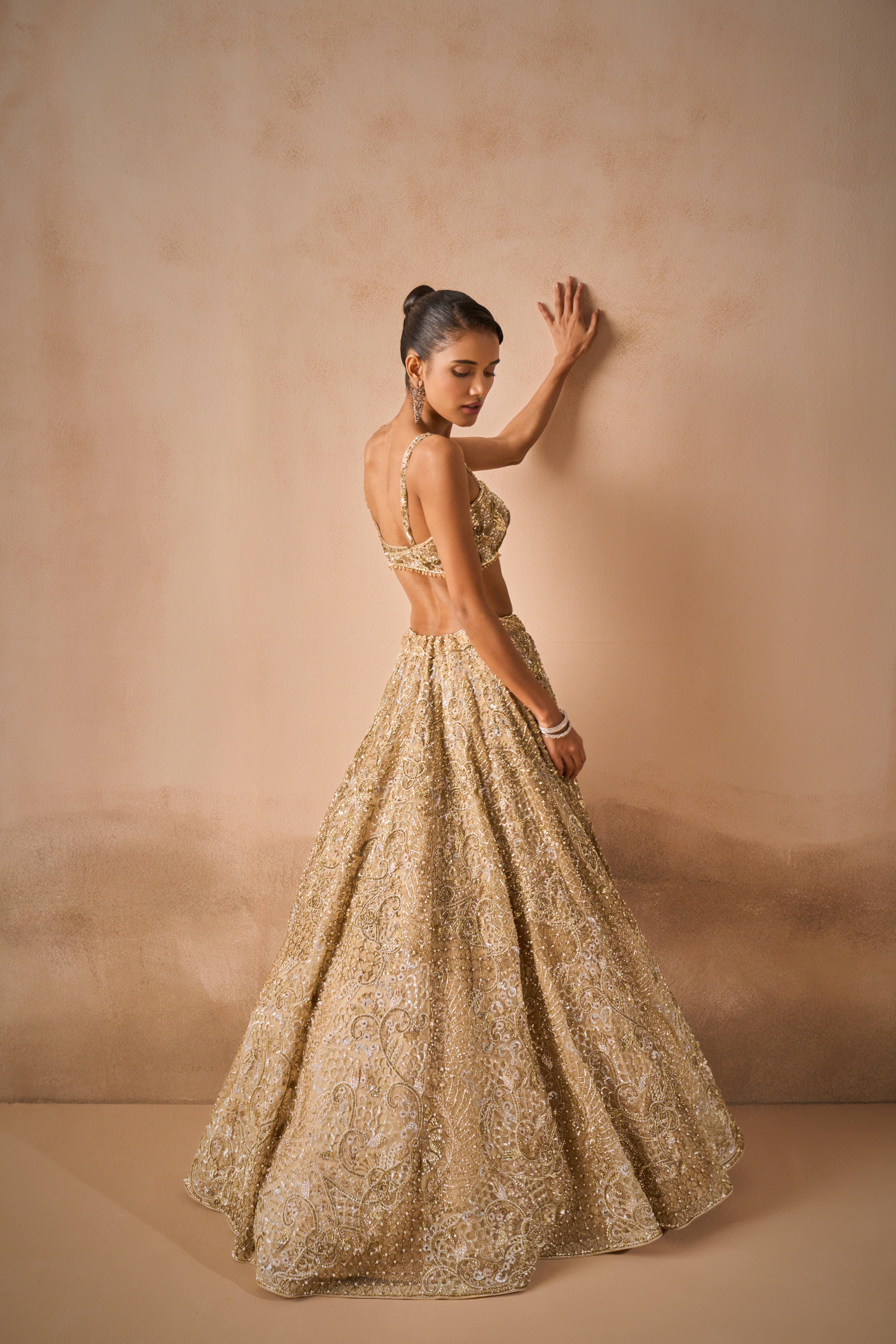 BEIGE GOLD TULLE SPARKLE LEHENGA SET