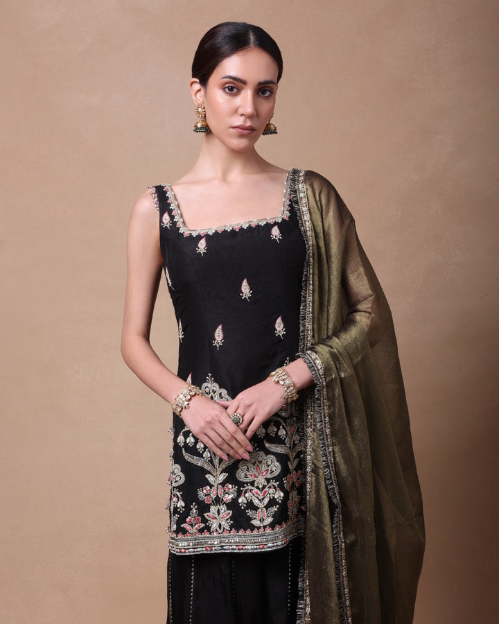 BLACK EMBROIDERED SHARARA SET