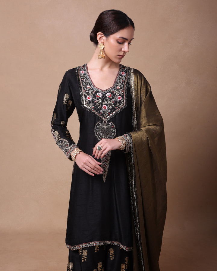 BLACK PURE PETALS KALIDAAR KURTA SET