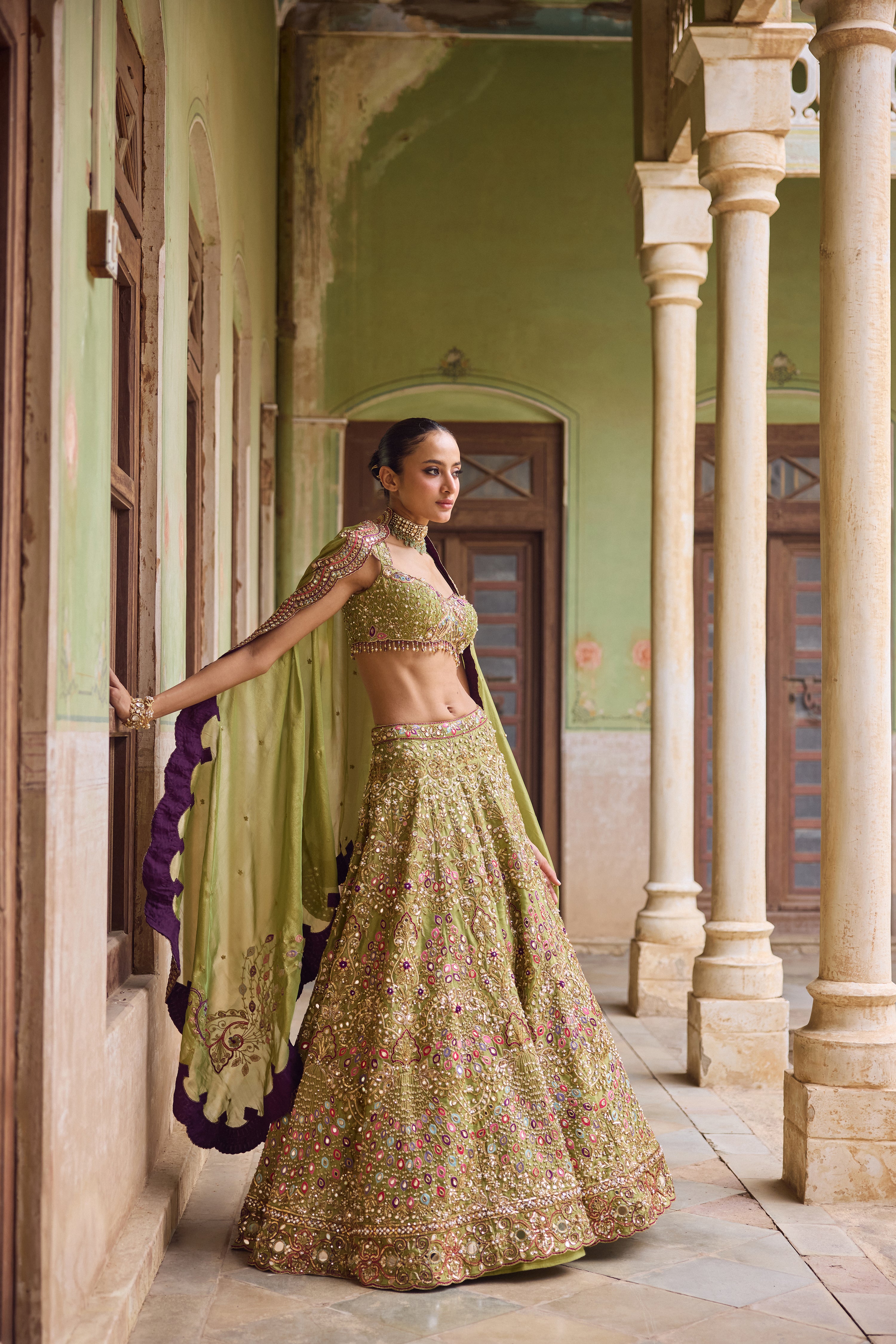 MAAHIRA LEHENGA
