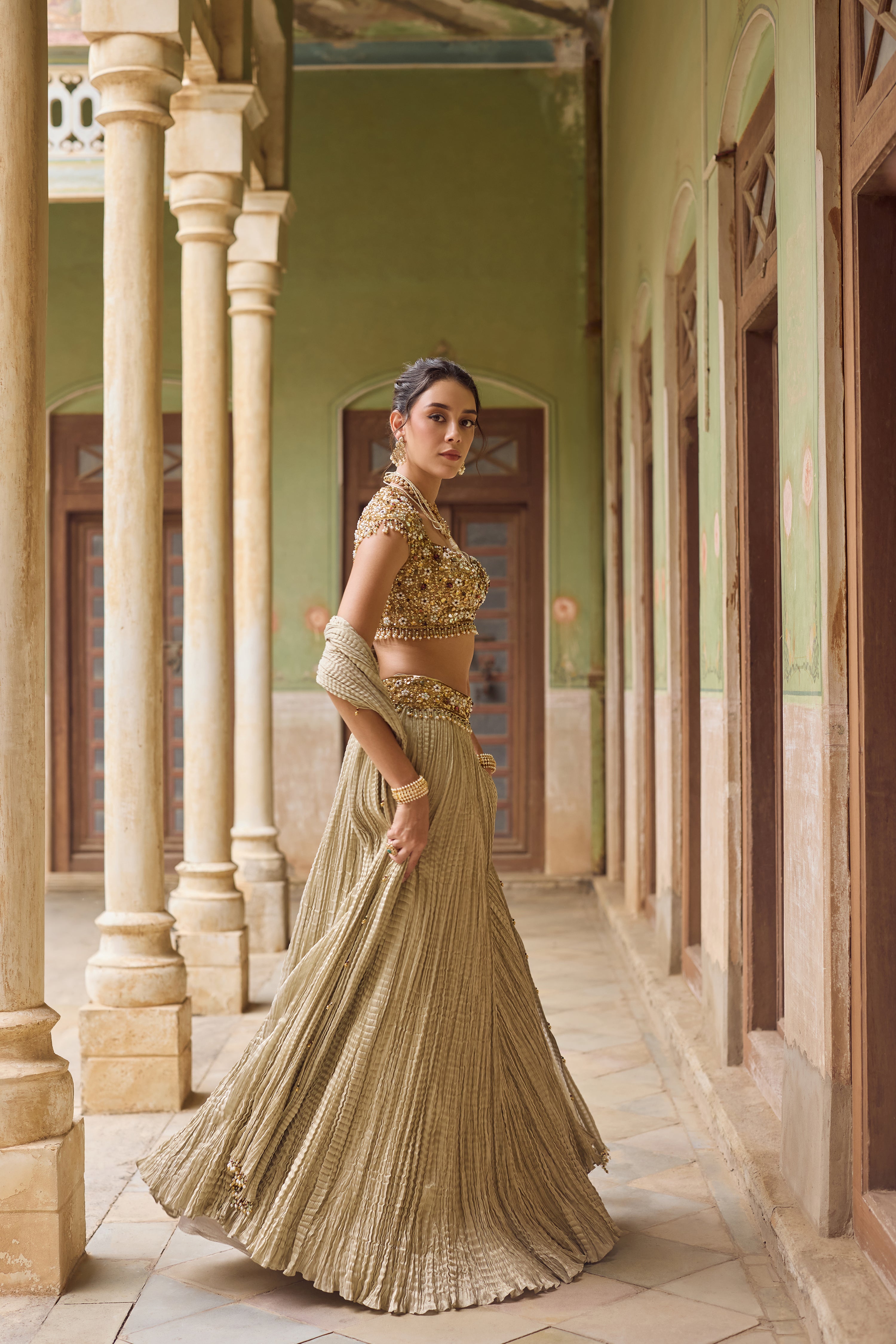 ALINA LEHENGA