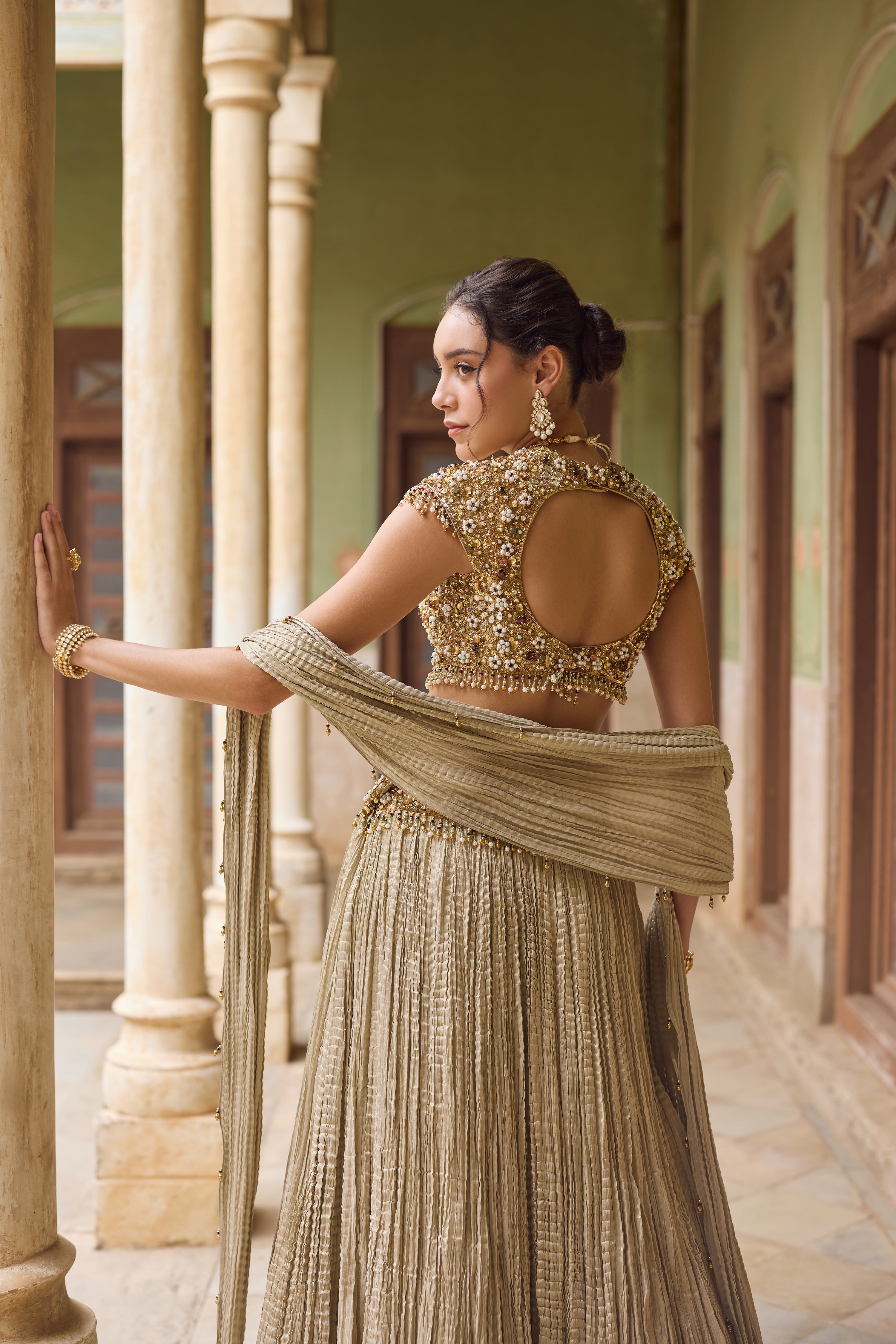 ALINA LEHENGA