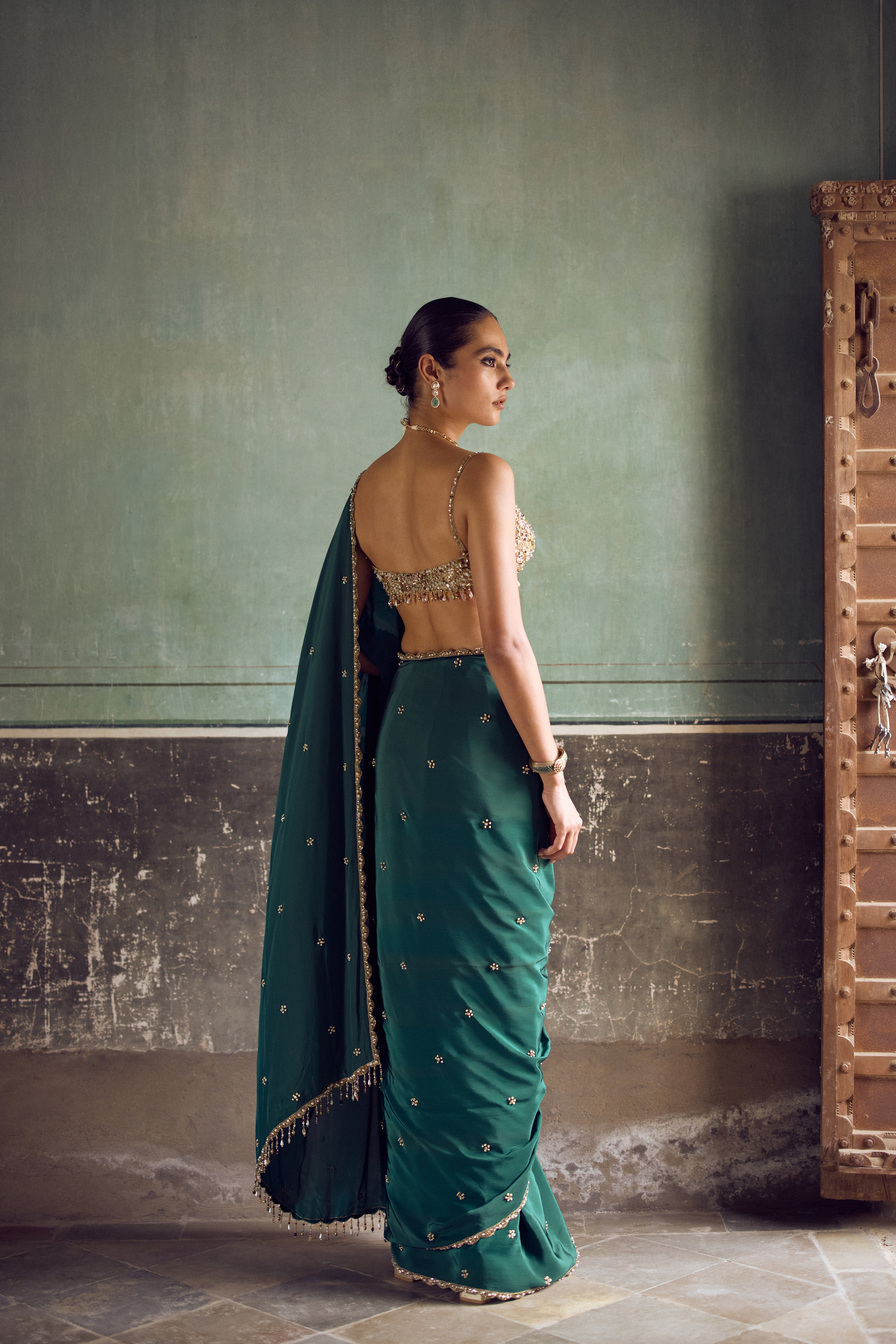 NIDA SAREE