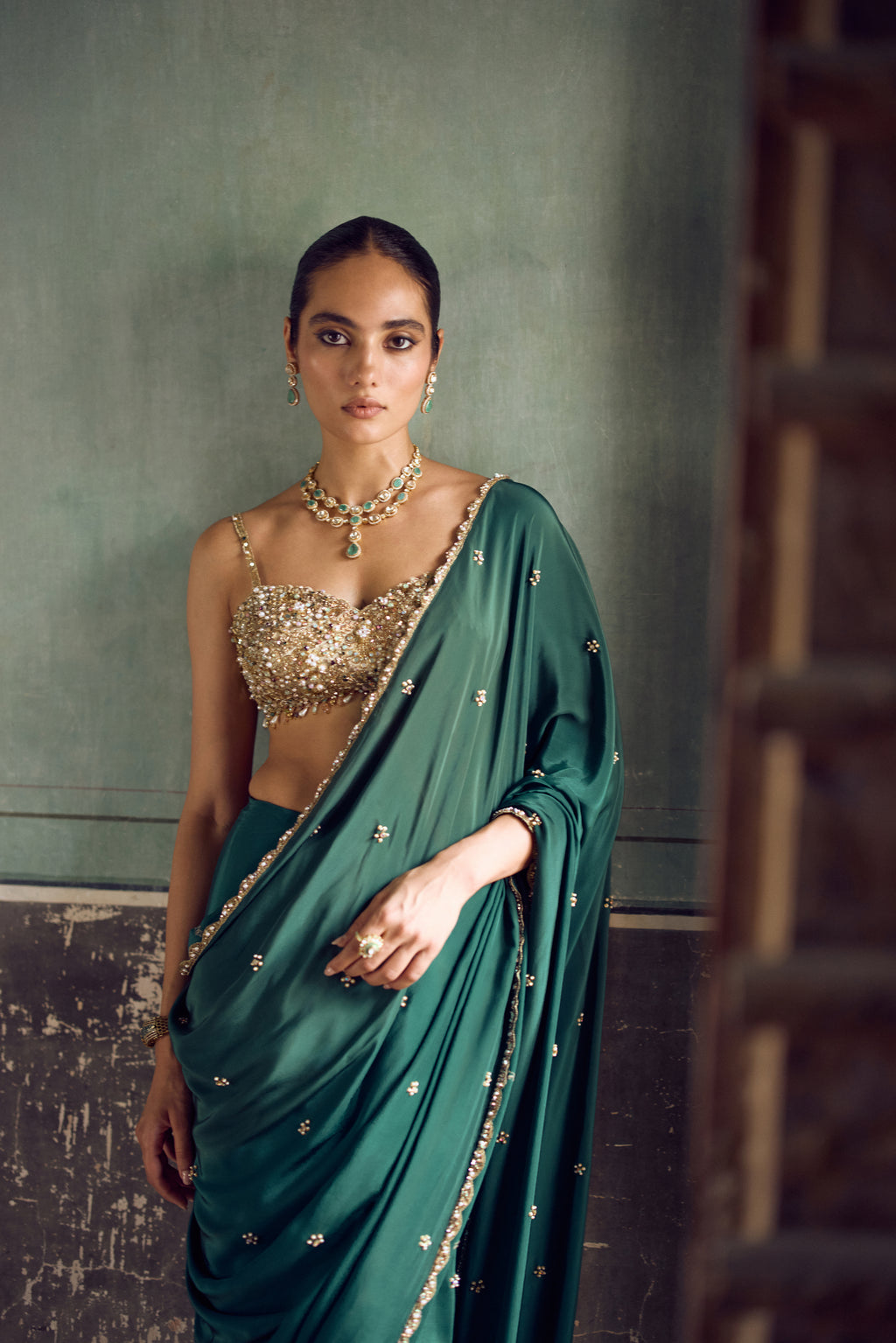 NIDA SAREE