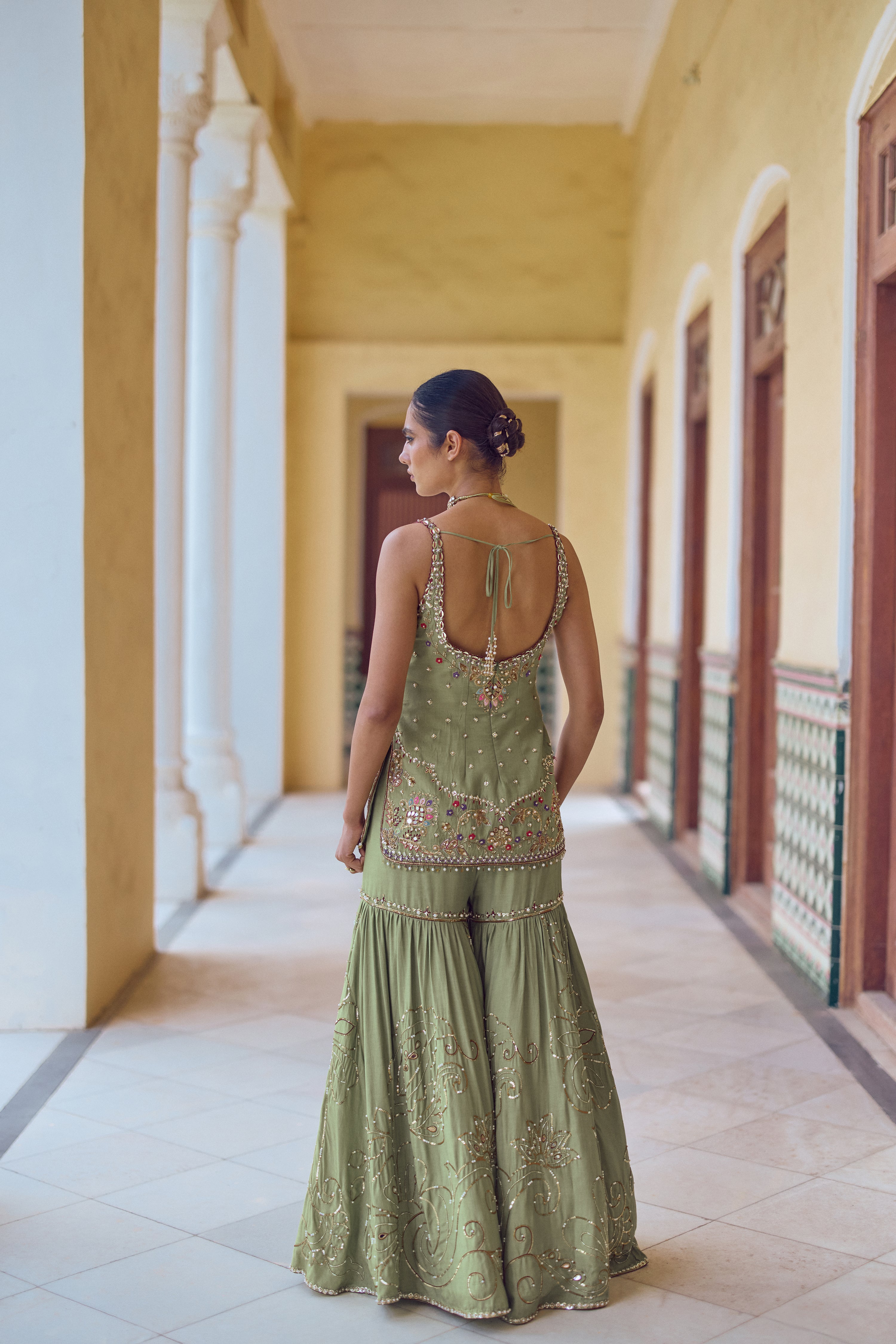 AIRA GHARARA SET
