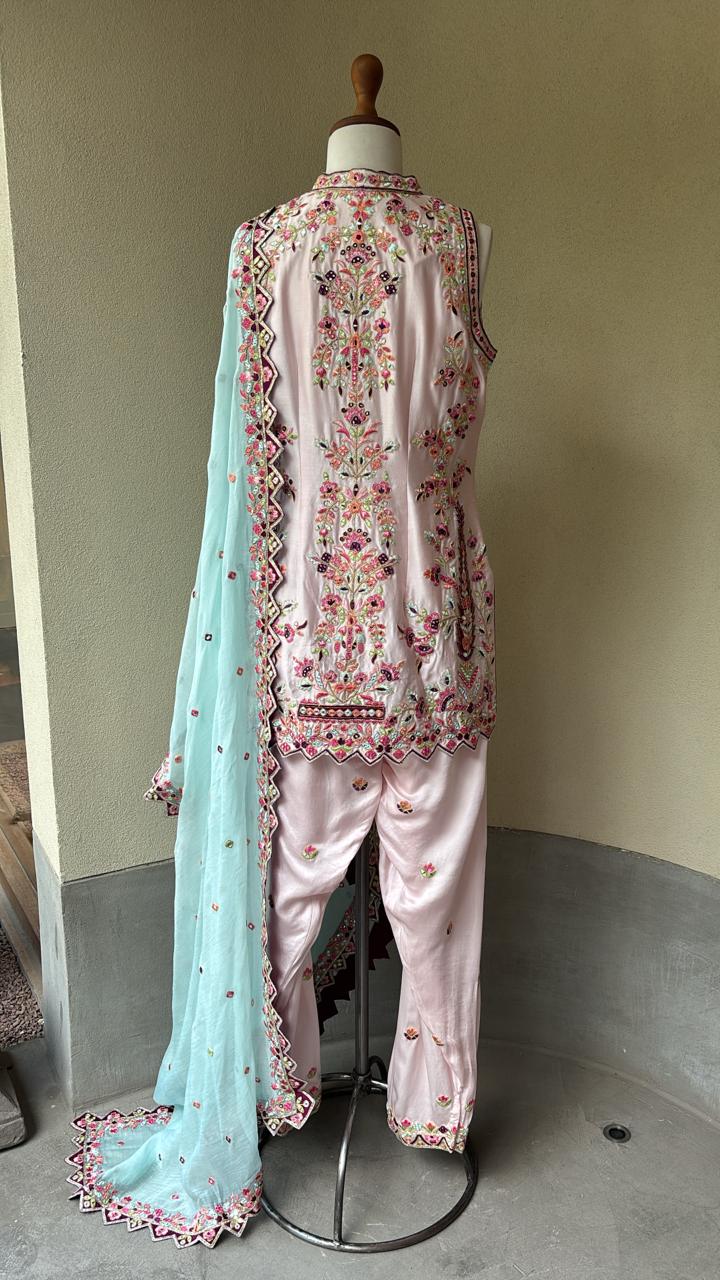 Pink chanderi embroidered kurta and salwar paired embroidered mul chanderi dupatta