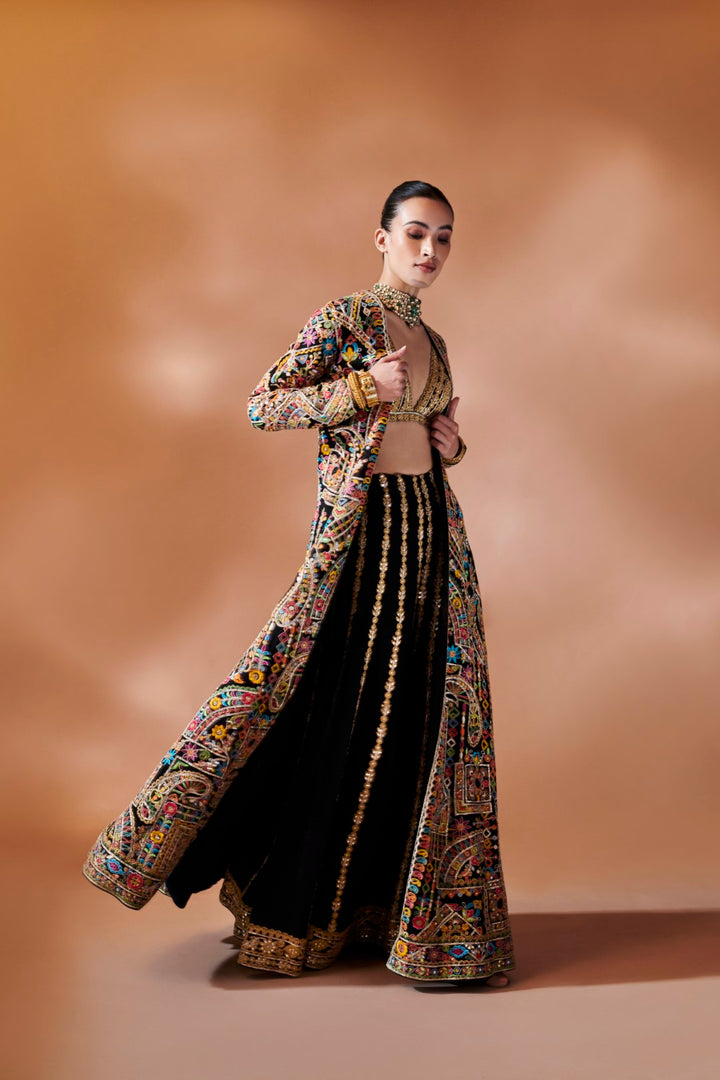 BLACK LONG EMBROIDERED JACKET WITH A BUSTIER AND SHARARA