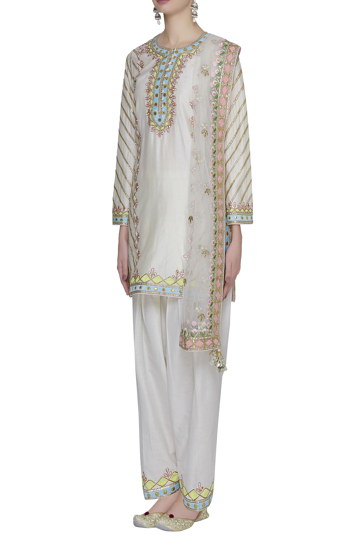 Mitali In Ivory Chanderi Kurta With Unchi Salwar Set