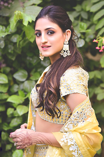 Karishma Yadav In Yellow Chanderi Lehenga With Blue Resham And Foil